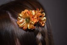 Load image into Gallery viewer, Flowers- Hairclip
