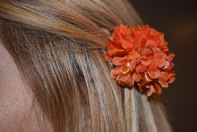 Load image into Gallery viewer, Flowers- Hairclip
