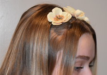 Load image into Gallery viewer, Flowers- Hairclip- Headband
