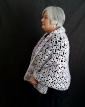 Load image into Gallery viewer, Mabel&#39;s Modern Crochet- Lillac Open Wrap
