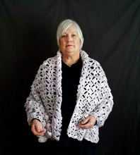 Load image into Gallery viewer, Mabel&#39;s Modern Crochet- Lillac Open Wrap
